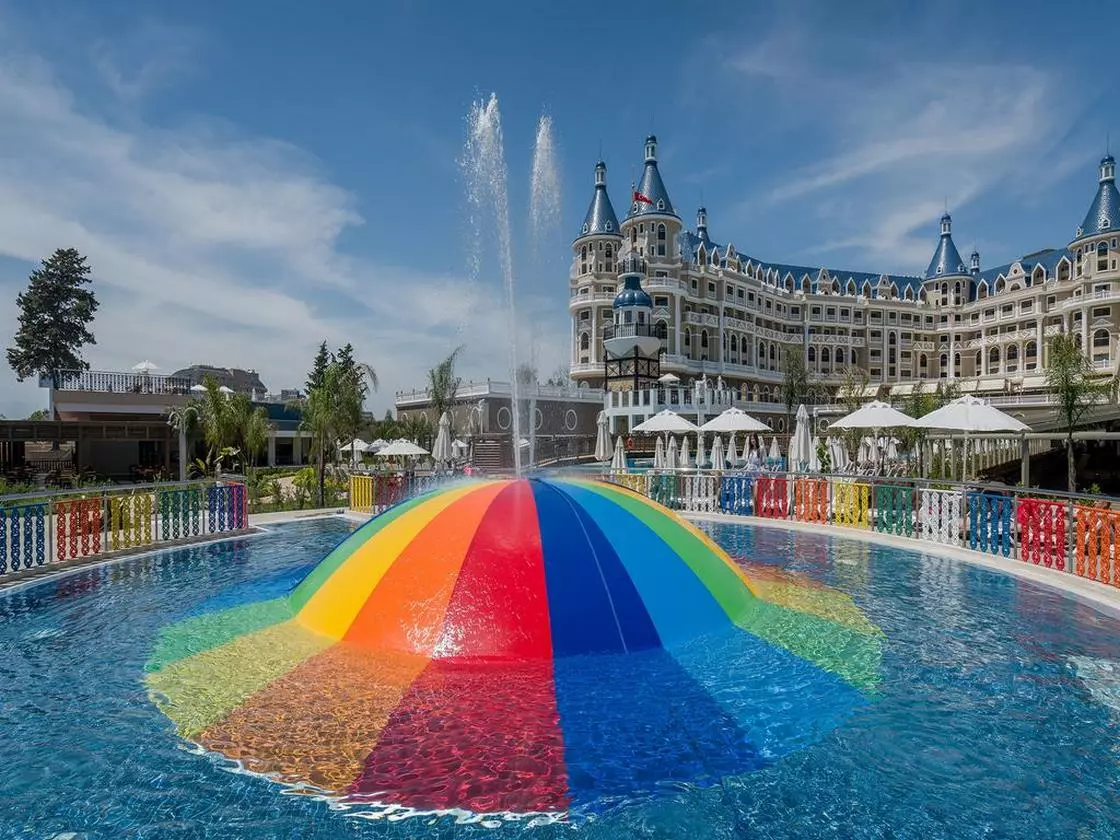 haydarpasha hotel side view (Copy).jpg